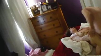 Khiêu dâm gà con Nga phin sec nhat và một người đàn ông da đen đi mát-xa.